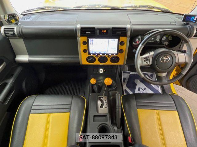 Toyota FJ CRUISER 2012-01 7357772-1