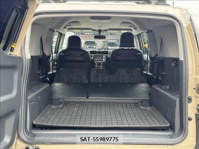 Toyota FJ CRUISER 2011-06 7357781-13