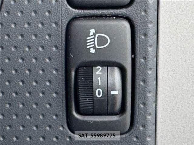 Toyota FJ CRUISER 2011-06 7357781-27