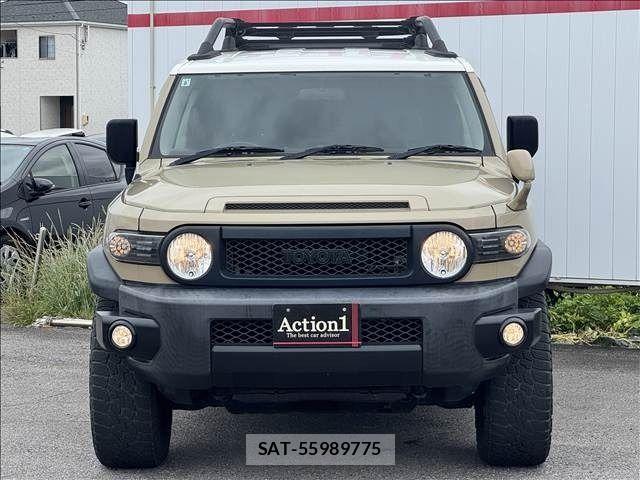 Toyota FJ CRUISER 2011-06 7357781-2
