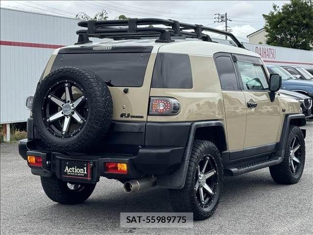 Toyota FJ CRUISER 2011-06 7357781-5