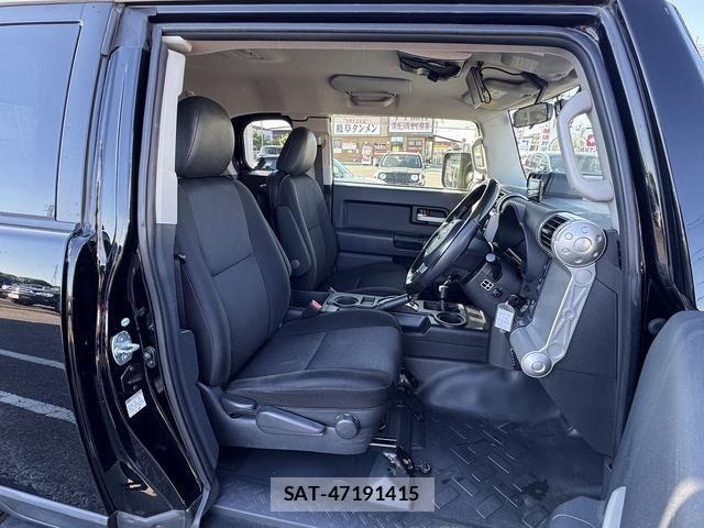 Toyota FJ CRUISER 2013-10 7357780-9
