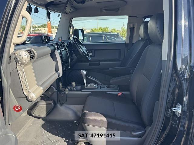 Toyota FJ CRUISER 2013-10 7357780-11