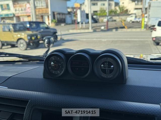 Toyota FJ CRUISER 2013-10 7357780-23