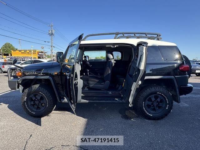 Toyota FJ CRUISER 2013-10 7357780-7