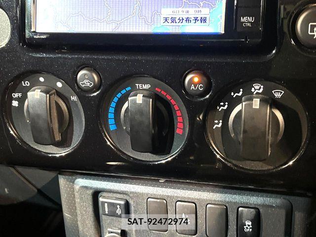 Toyota FJ CRUISER 2015-07 7357777-6