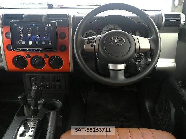 Toyota FJ CRUISER 2013-01 7357774-12