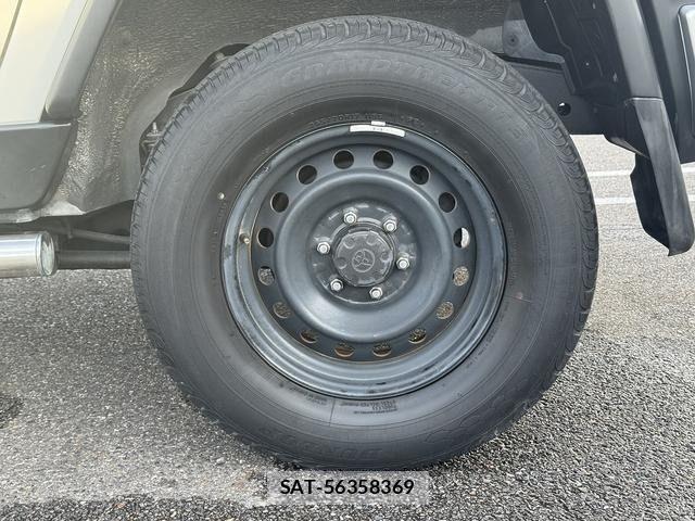 Toyota FJ CRUISER 2012-07 7357783-10