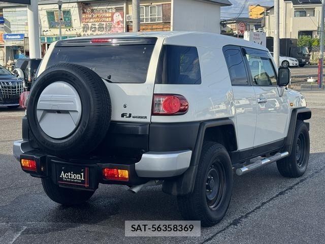 Toyota FJ CRUISER 2012-07 7357783-6