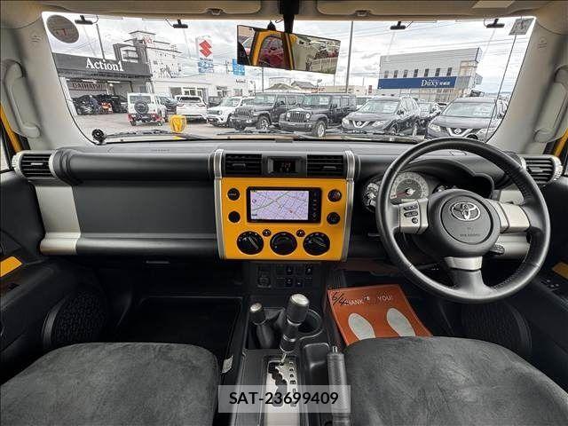 Toyota FJ CRUISER 2012-07 7357776-1