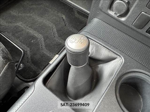 Toyota FJ CRUISER 2012-07 7357776-20