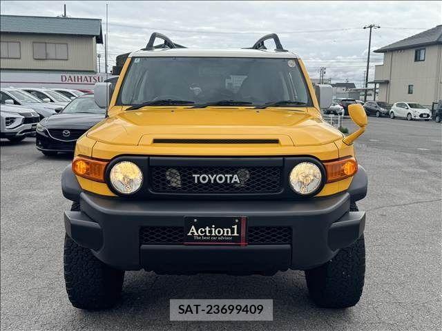 Toyota FJ CRUISER 2012-07 7357776-2