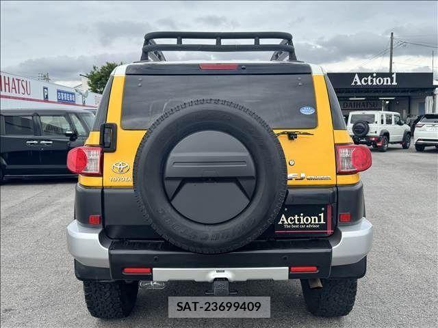 Toyota FJ CRUISER 2012-07 7357776-4