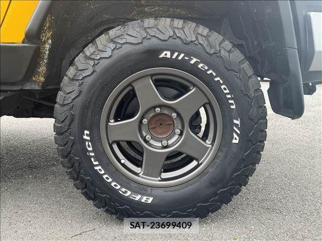 Toyota FJ CRUISER 2012-07 7357776-7