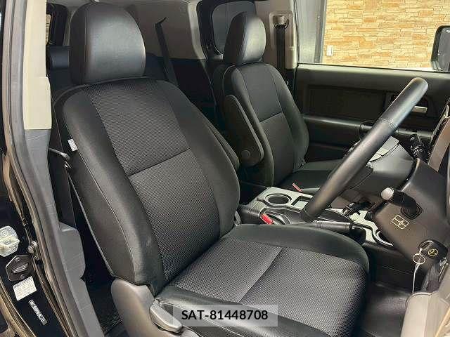 Toyota FJ CRUISER 2017-05 7357775-4