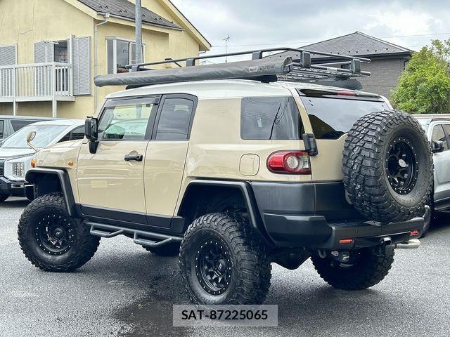 Toyota FJ CRUISER 2017-06 7357769-2
