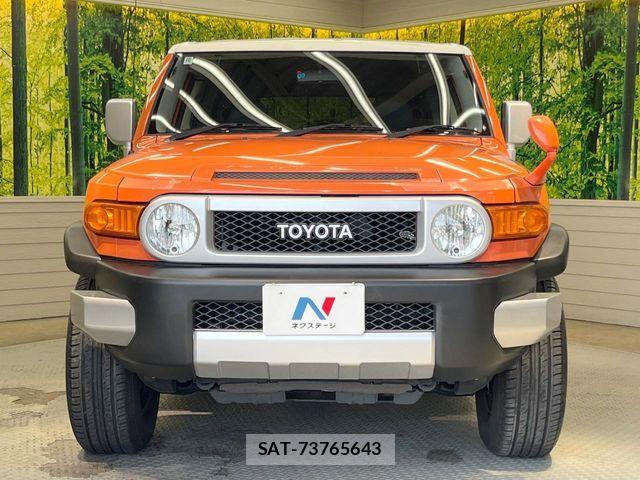 Toyota FJ CRUISER 2012-10 7392170-13
