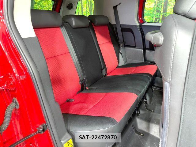 Toyota FJ CRUISER 2012-04 7392168-9