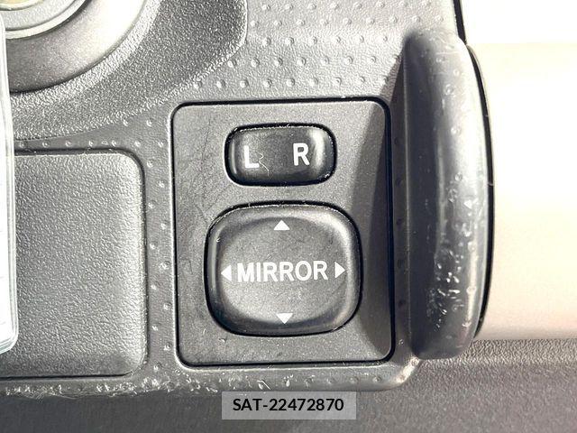 Toyota FJ CRUISER 2012-04 7392168-7