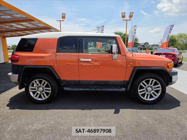 Toyota FJ CRUISER 2012-11 7454340-11
