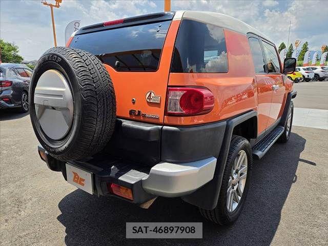 Toyota FJ CRUISER 2012-11 7454340-12