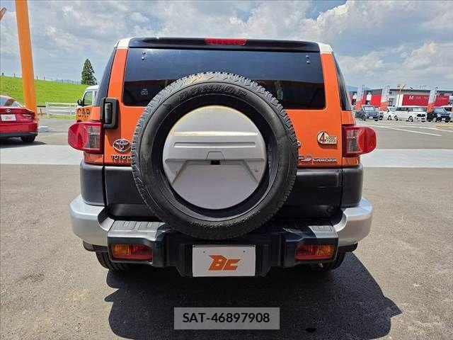 Toyota FJ CRUISER 2012-11 7454340-13