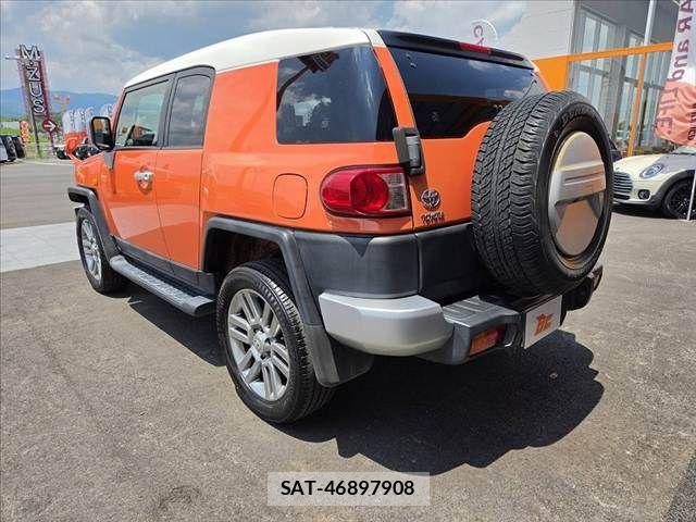 Toyota FJ CRUISER 2012-11 7454340-14