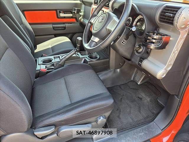 Toyota FJ CRUISER 2012-11 7454340-15