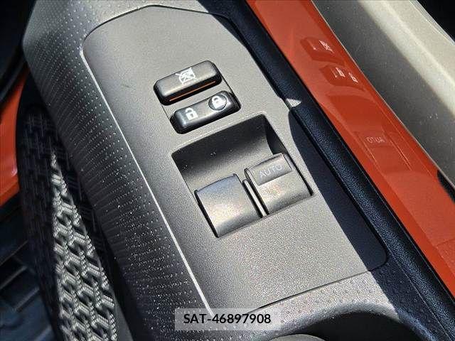 Toyota FJ CRUISER 2012-11 7454340-21