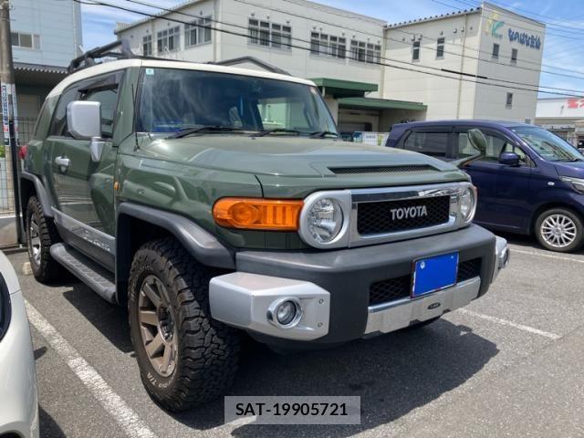 Toyota FJ CRUISER 2014-06 7500596-1