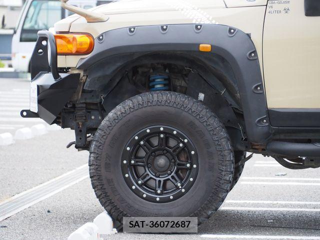 Toyota FJ CRUISER 2013-08 7508682-9