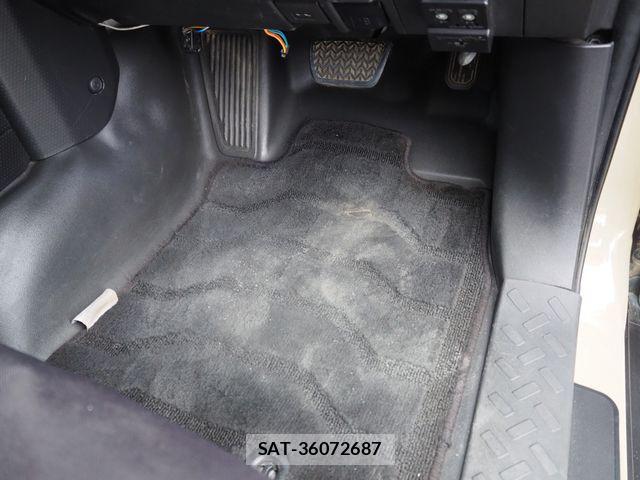 Toyota FJ CRUISER 2013-08 7508682-23