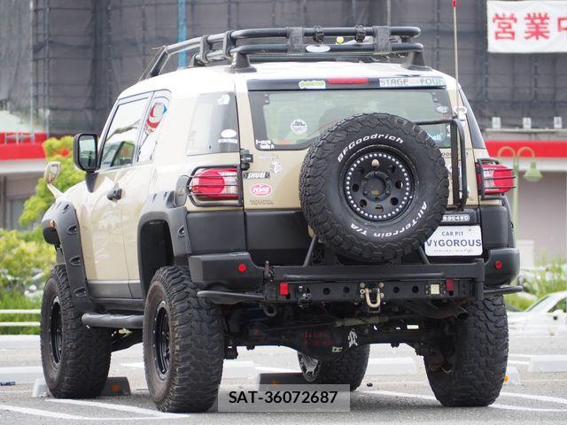Toyota FJ CRUISER 2013-08 7508682-2