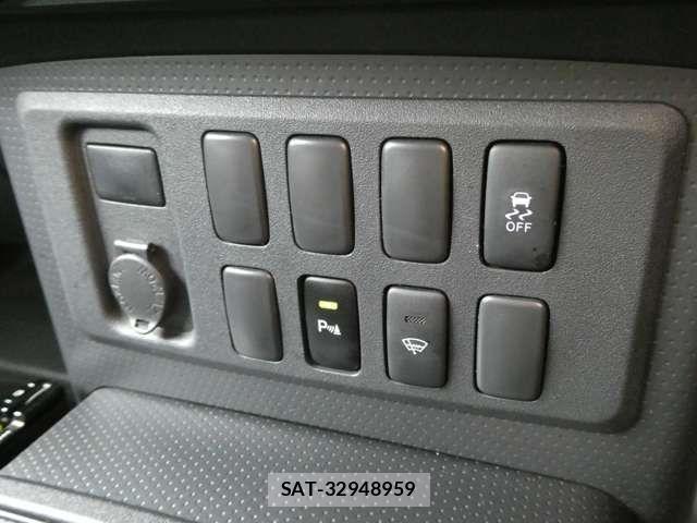 Toyota FJ CRUISER 2018-01 7500593-6