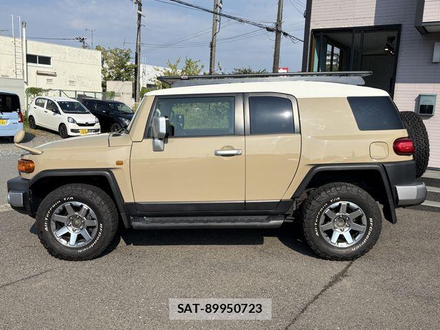 Toyota FJ CRUISER 2018-02 7500594-9