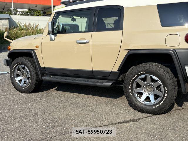 Toyota FJ CRUISER 2018-02 7500594-10