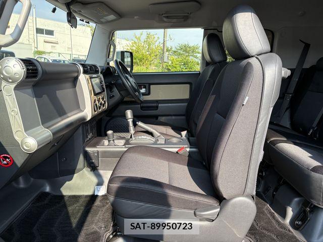 Toyota FJ CRUISER 2018-02 7500594-18