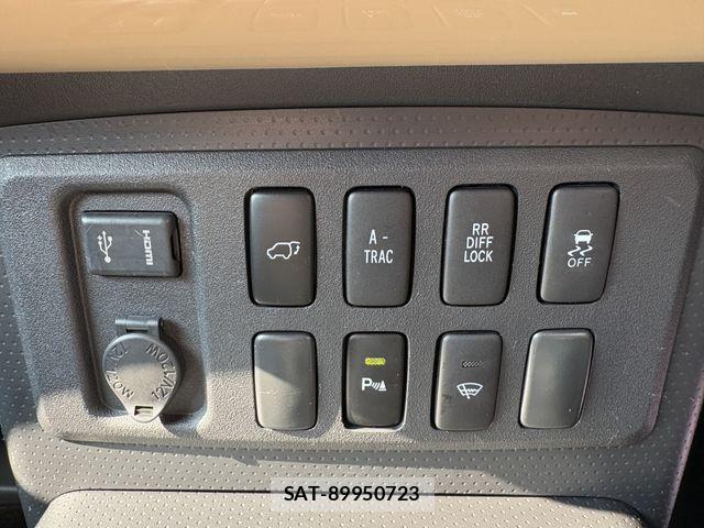 Toyota FJ CRUISER 2018-02 7500594-22