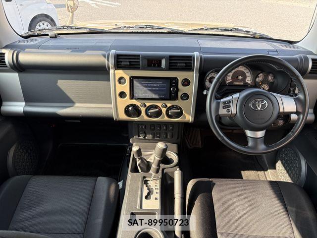 Toyota FJ CRUISER 2018-02 7500594-2