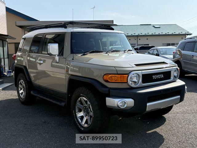 Toyota FJ CRUISER 2018-02 7500594-5