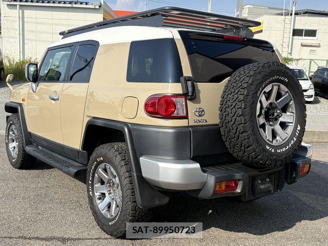 Toyota FJ CRUISER 2018-02 7500594-8