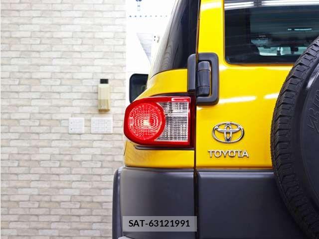 Toyota FJ CRUISER 2011-11 7508681-17