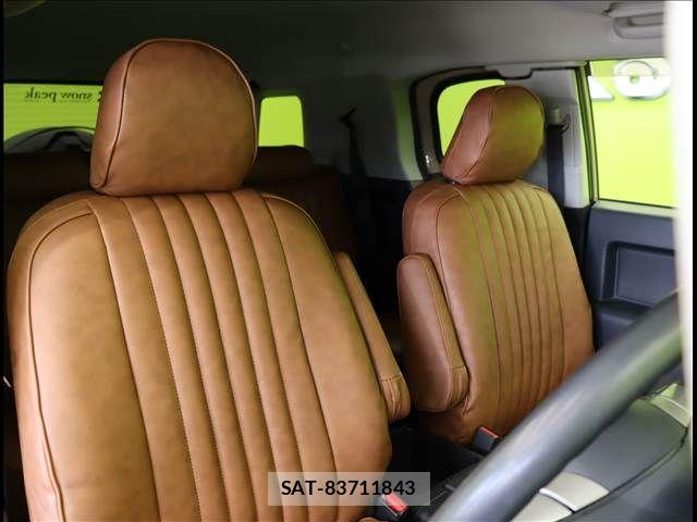 Toyota FJ CRUISER 2013-03 7562128-15