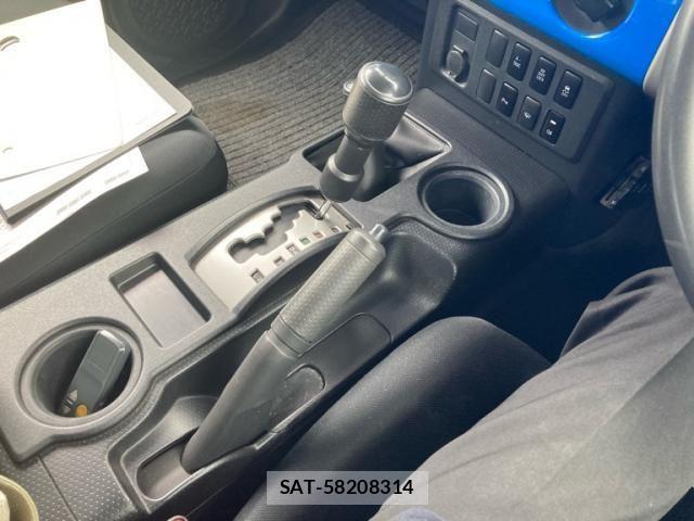 Toyota FJ CRUISER 2011-09 7616600-27