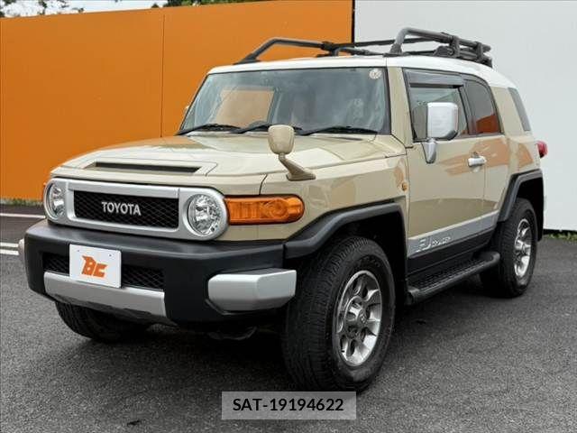 Toyota FJ CRUISER 2011-11 7616601-9