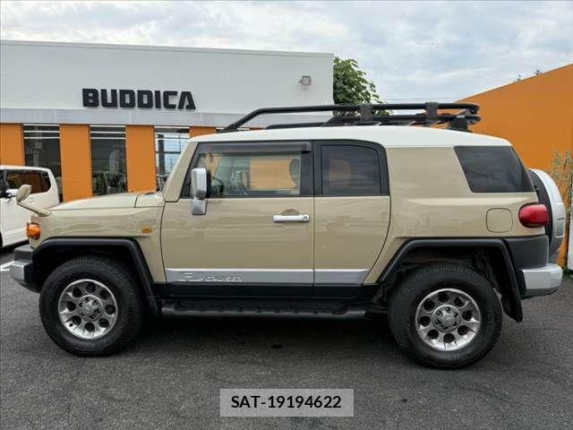 Toyota FJ CRUISER 2011-11 7616601-10