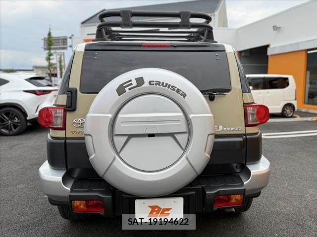 Toyota FJ CRUISER 2011-11 7616601-13