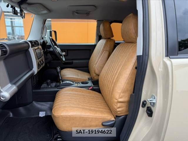 Toyota FJ CRUISER 2011-11 7616601-16