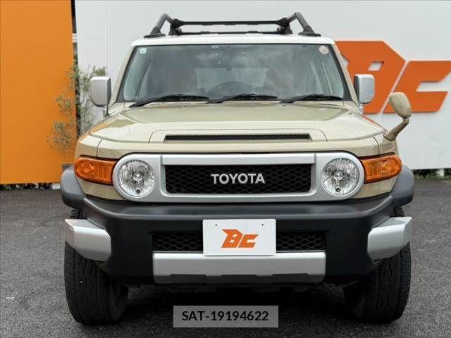 Toyota FJ CRUISER 2011-11 7616601-8
