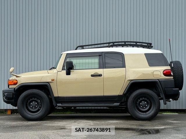 Toyota FJ CRUISER 2015-11 7723396-9